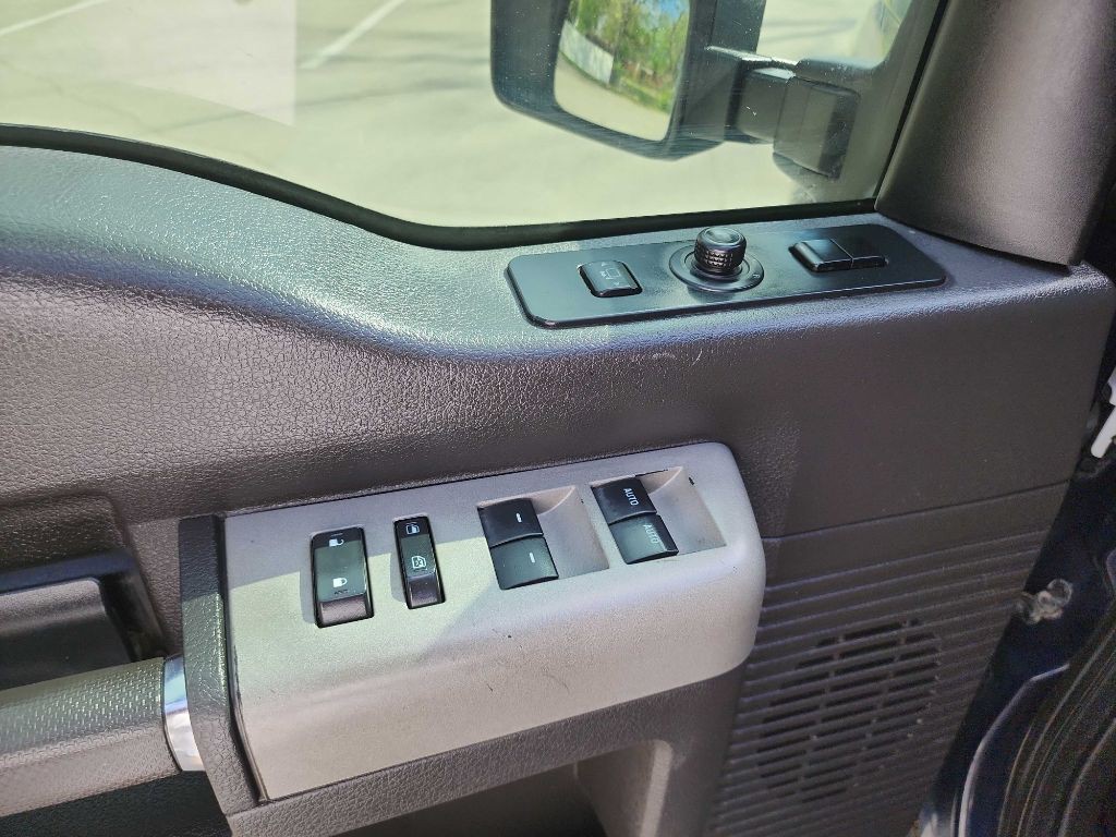 2015 Ford F-350 Image 18