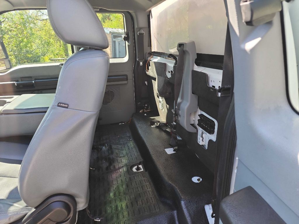 2014 Ford F-250 Image 28