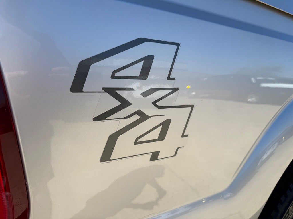 2011 Ford F-250 Image 9