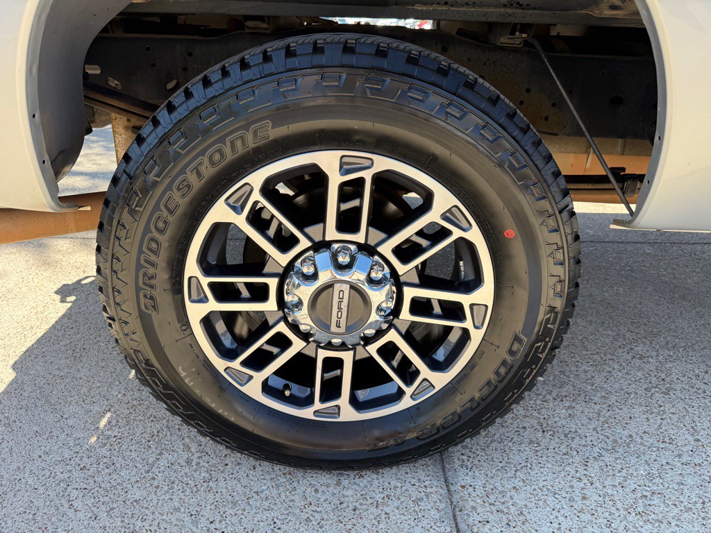 2011 Ford F-250 Image 13