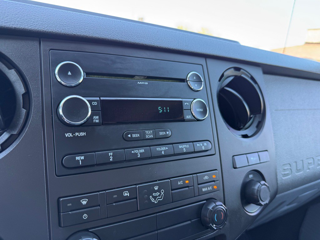 2011 Ford F-250 Image 30