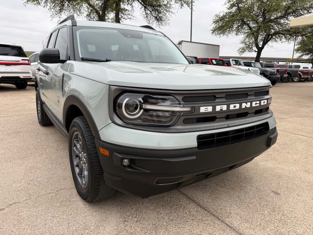 2021 Ford Bronco Image 1
