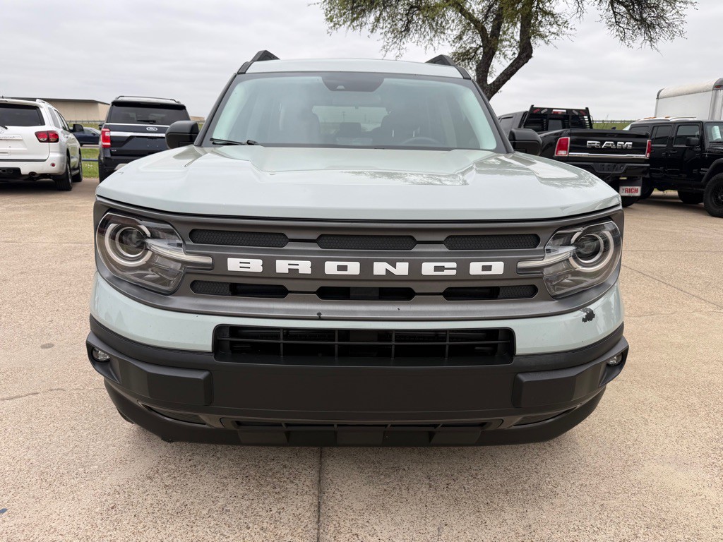 2021 Ford Bronco Image 2