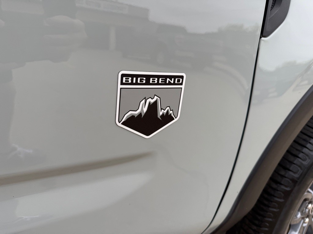 2021 Ford Bronco Image 9