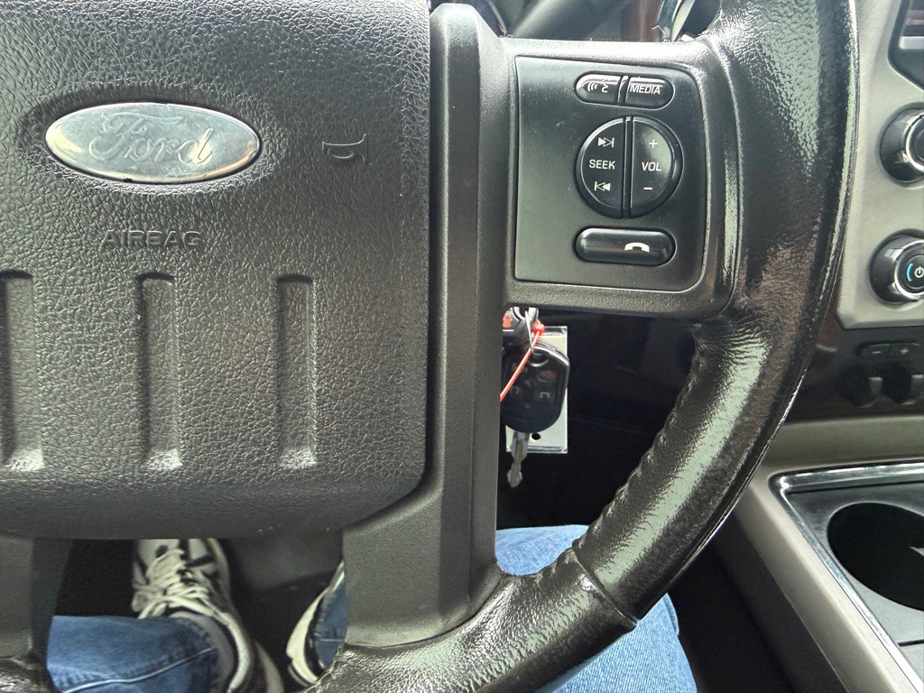 2013 Ford F-250 Image 31