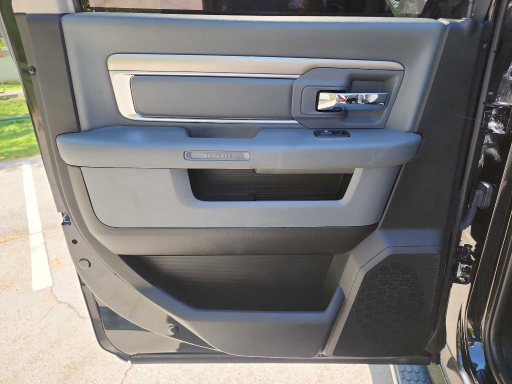 2018 RAM 2500 Image 35