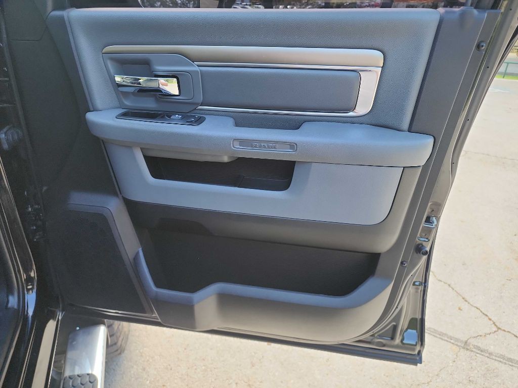 2018 RAM 2500 Image 41