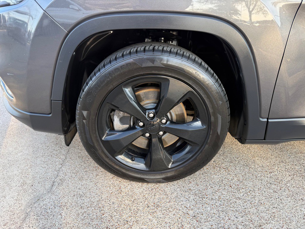 2021 Jeep Cherokee Image 10