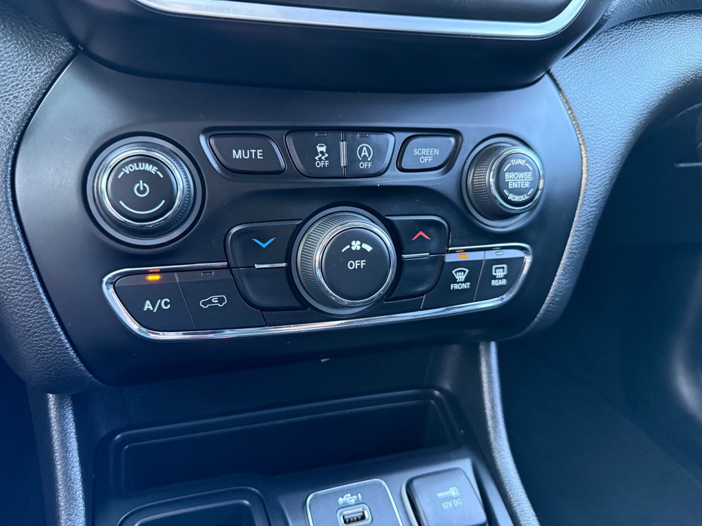 2021 Jeep Cherokee Image 28