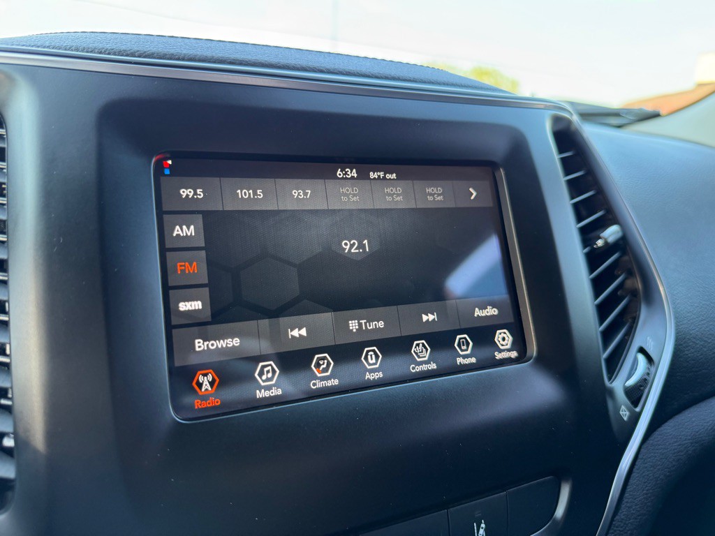 2021 Jeep Cherokee Image 30