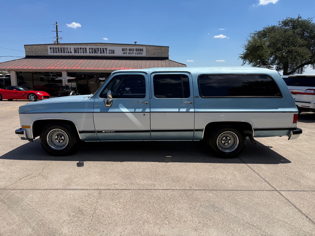 1991 Chevrolet Suburban Image 4
