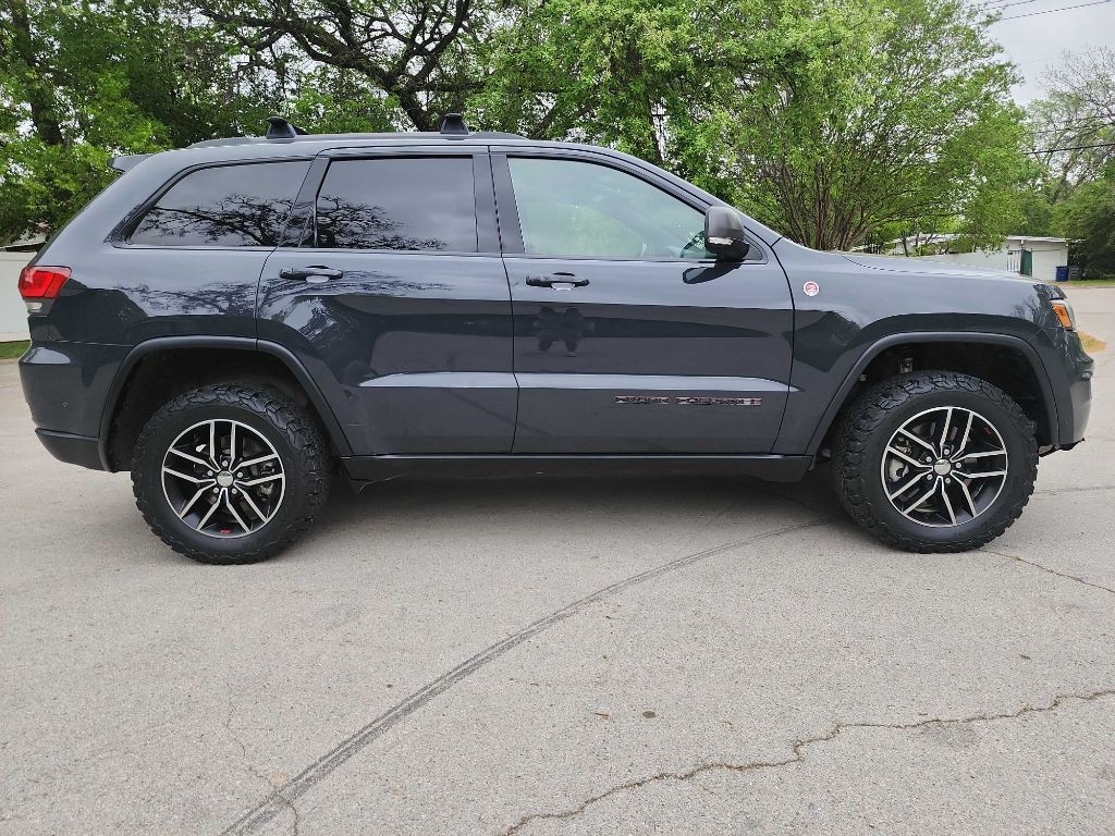 2018 Jeep Grand Cherokee Image 11