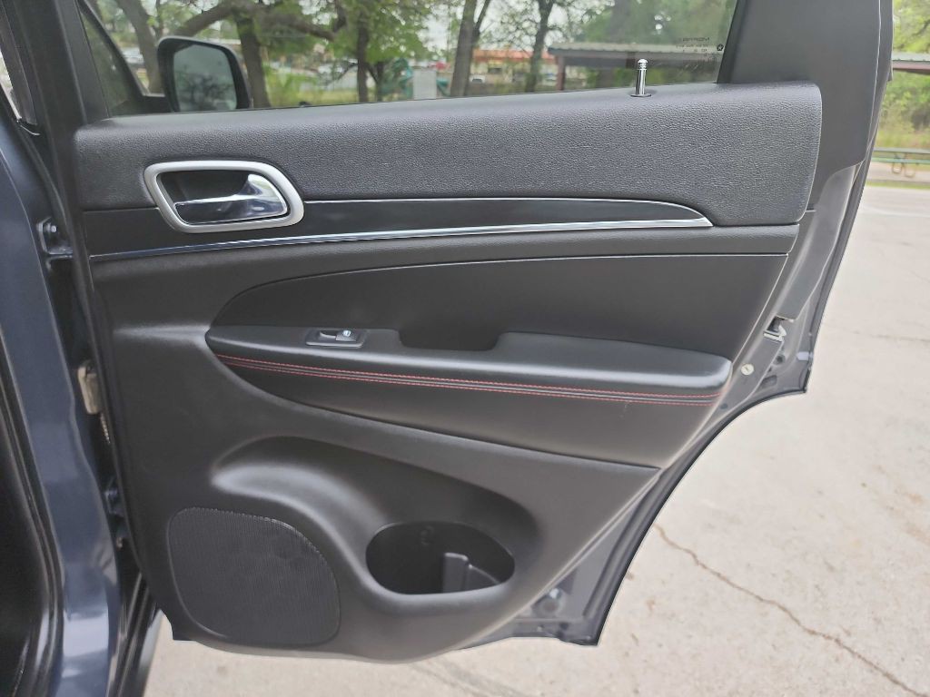 2018 Jeep Grand Cherokee Image 39