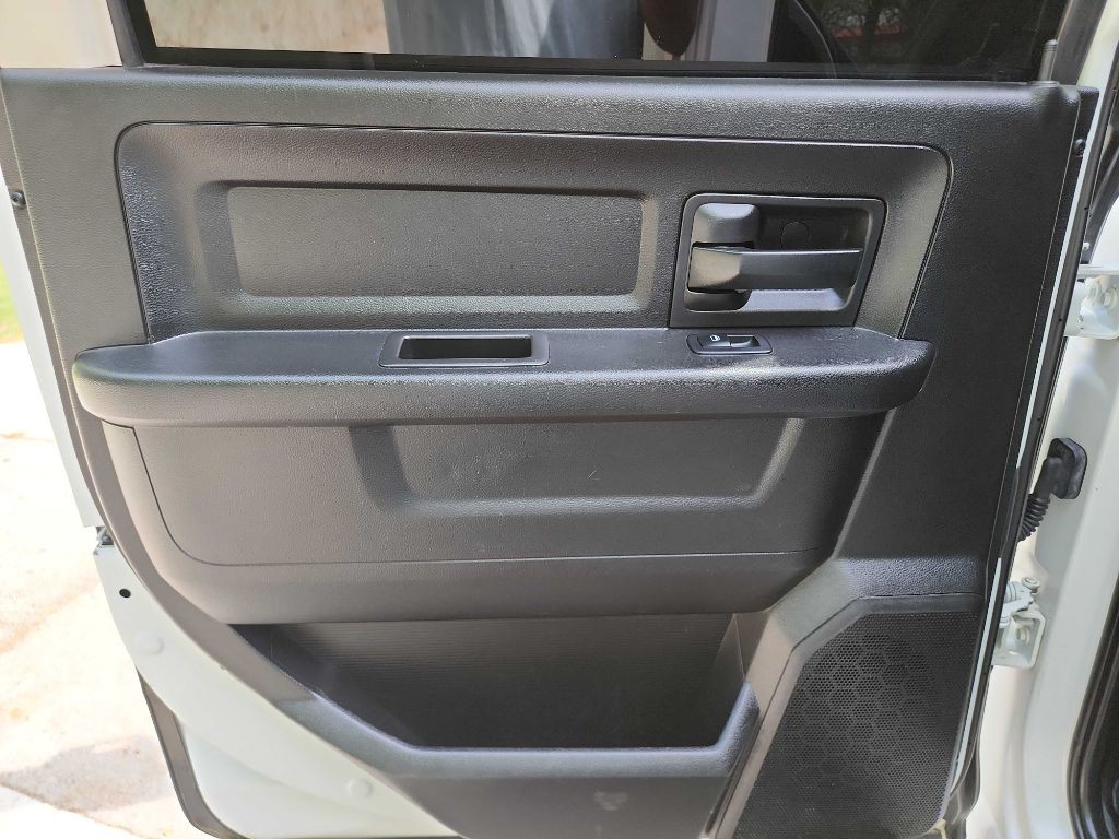 2018 RAM 2500 Image 28