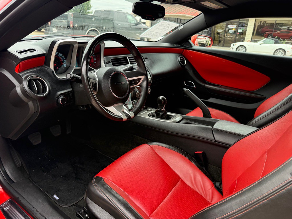 2011 Chevrolet Camaro Image 14