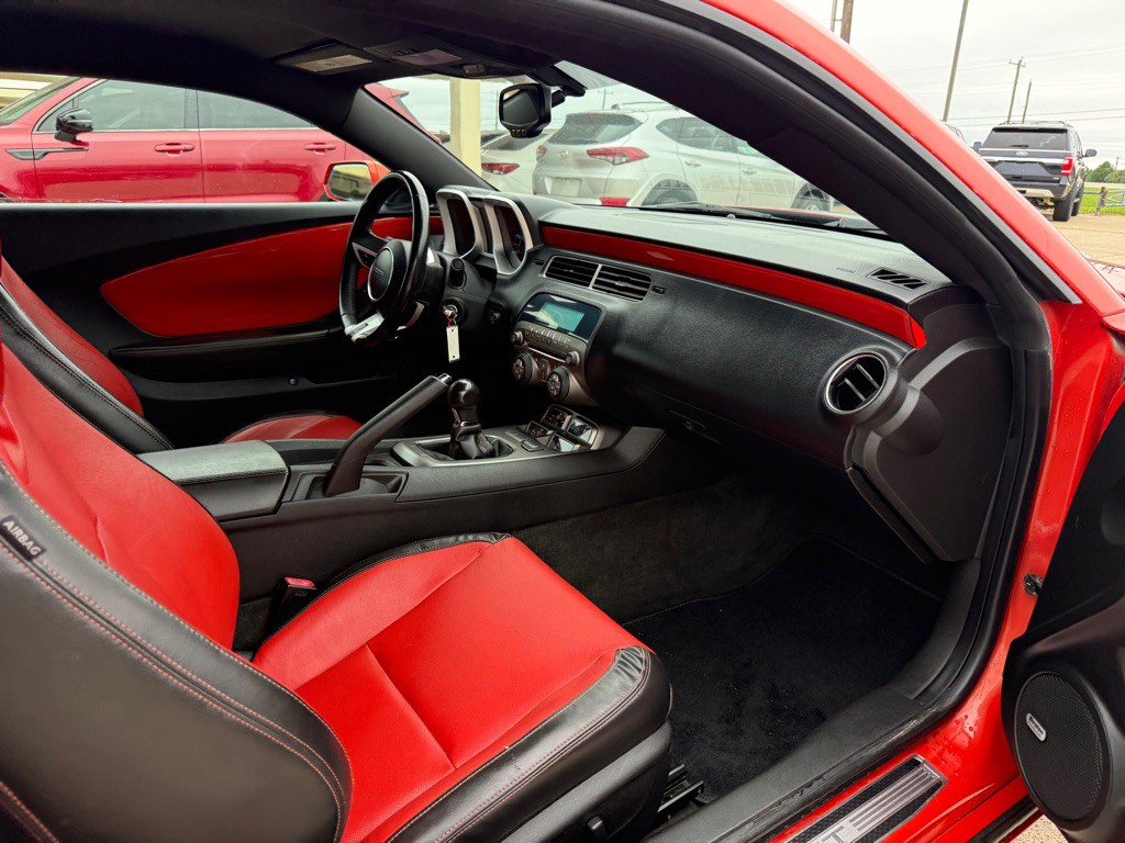 2011 Chevrolet Camaro Image 16