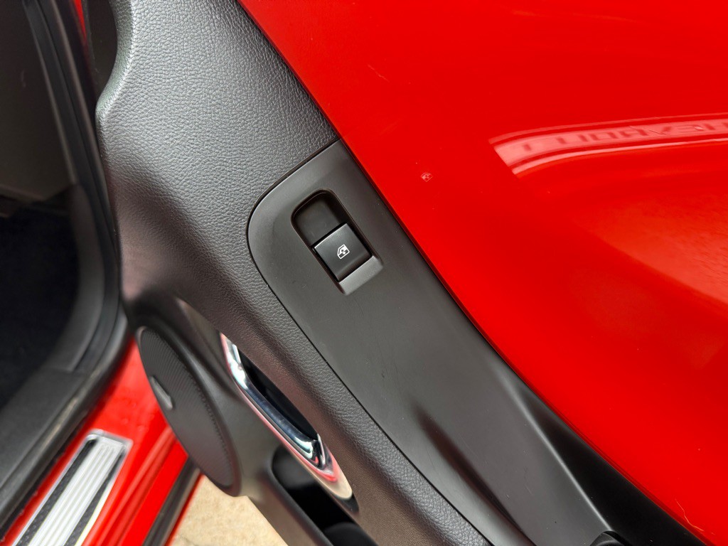2011 Chevrolet Camaro Image 20