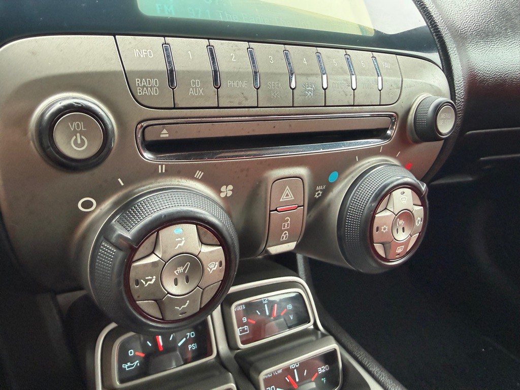 2011 Chevrolet Camaro Image 24