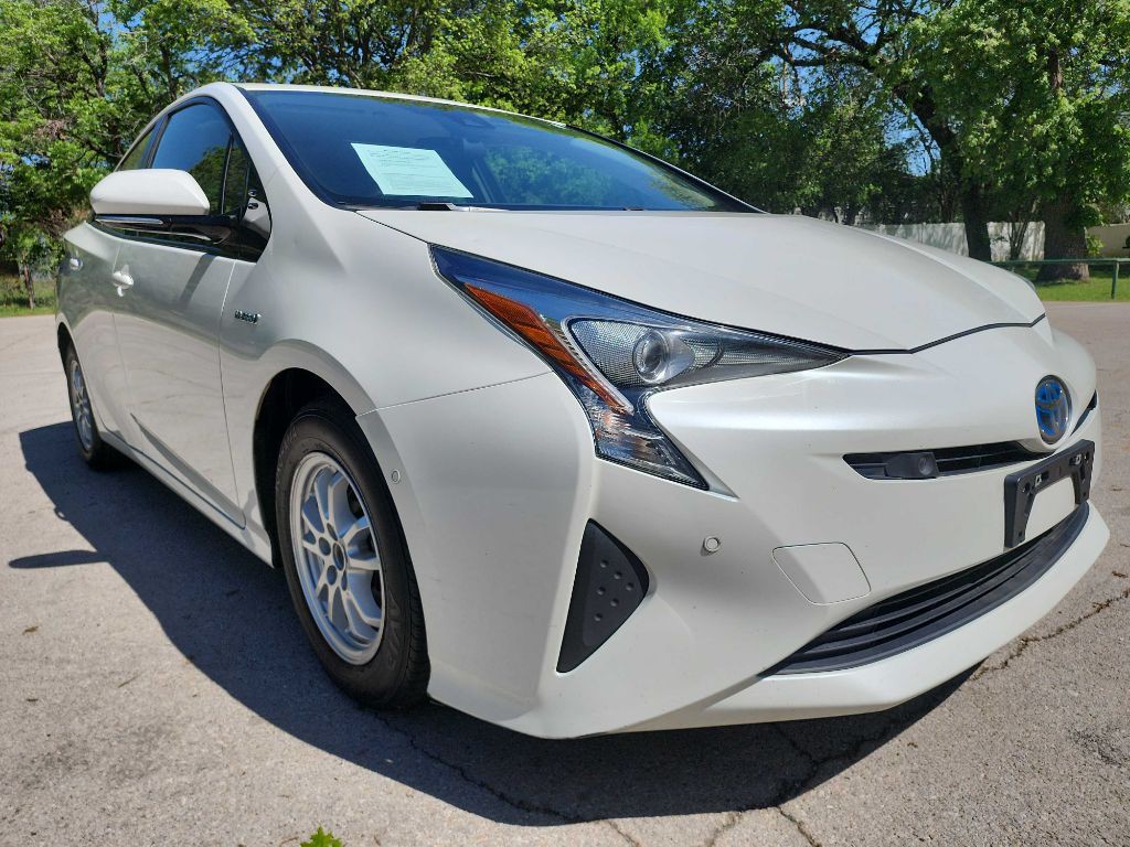 2017 Toyota Prius Image 1