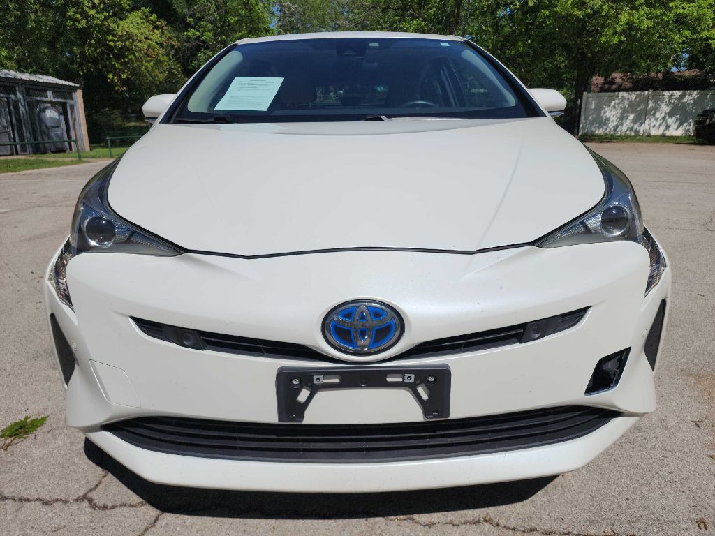 2017 Toyota Prius Image 2