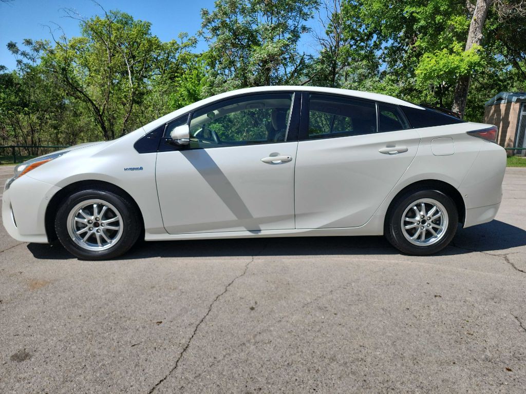 2017 Toyota Prius Image 4