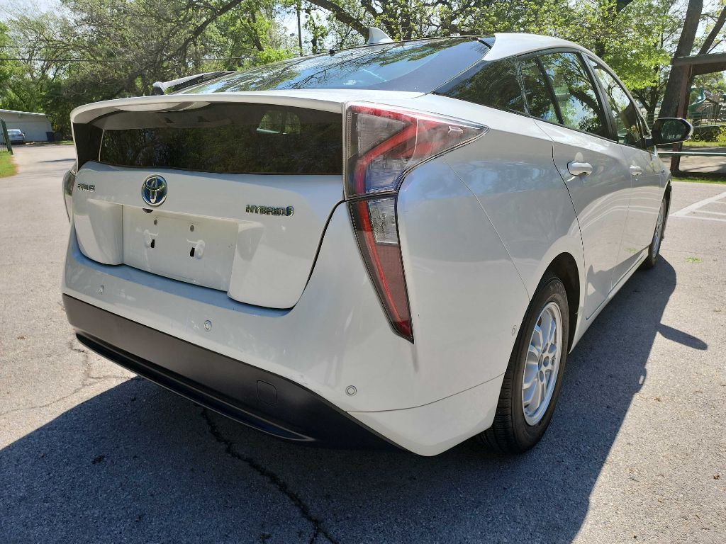 2017 Toyota Prius Image 8