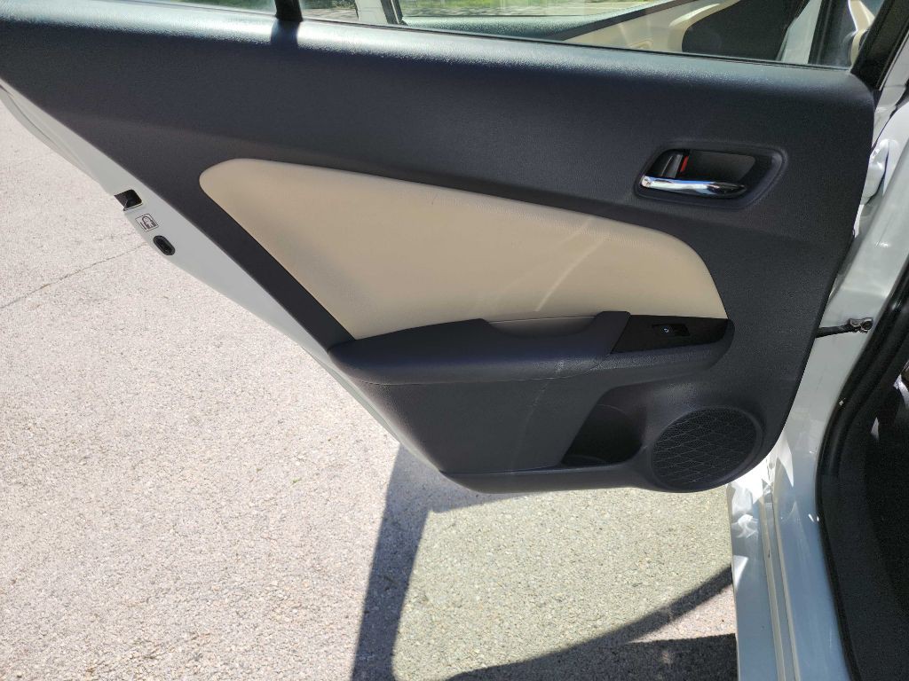 2017 Toyota Prius Image 19
