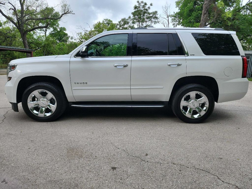 2016 Chevrolet Tahoe Image 4