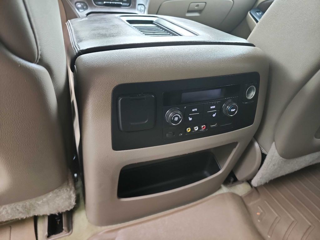 2016 Chevrolet Tahoe Image 33