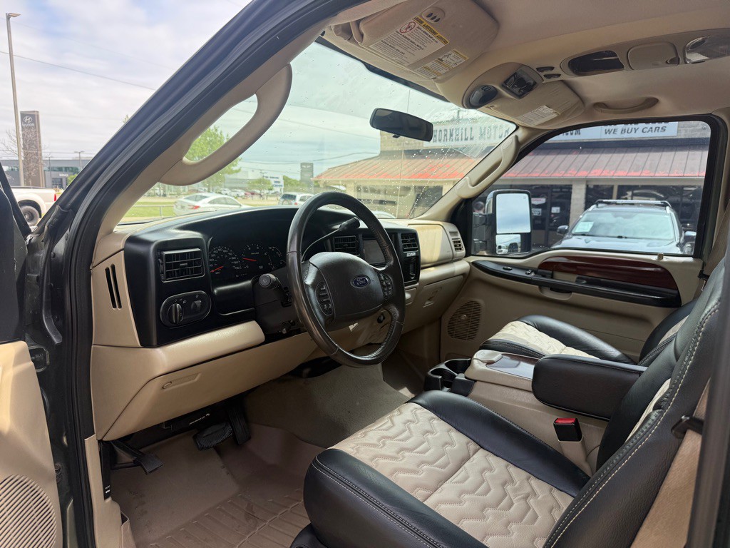 2005 Ford Excursion Image 14