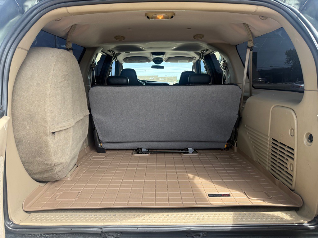 2005 Ford Excursion Image 27