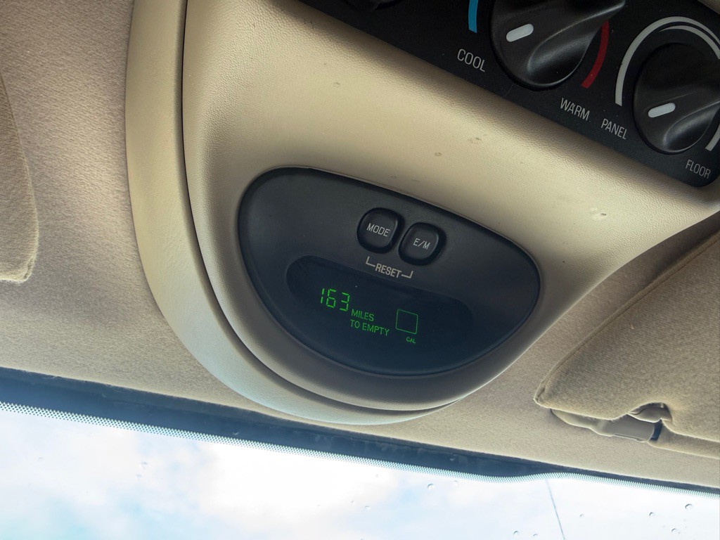 2005 Ford Excursion Image 38