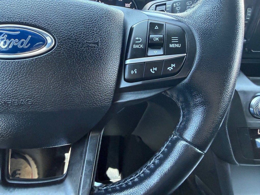 2020 Ford Explorer Image 32