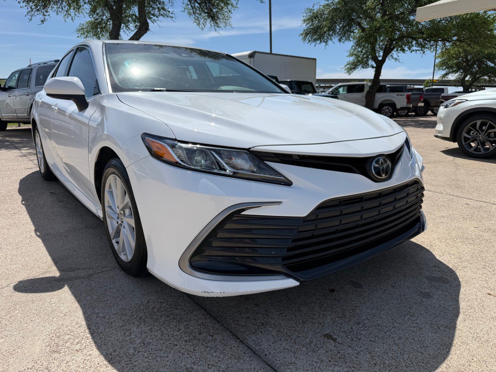 2021 Toyota Camry Image 1