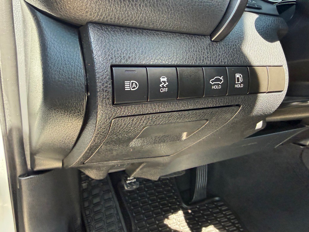 2021 Toyota Camry Image 20