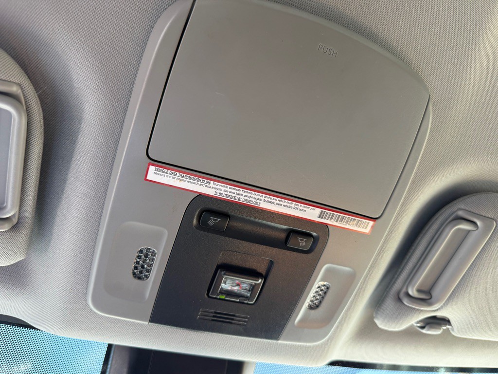 2021 Toyota Camry Image 31