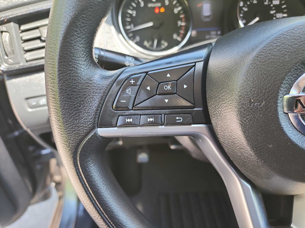 2018 Nissan Rogue Image 15