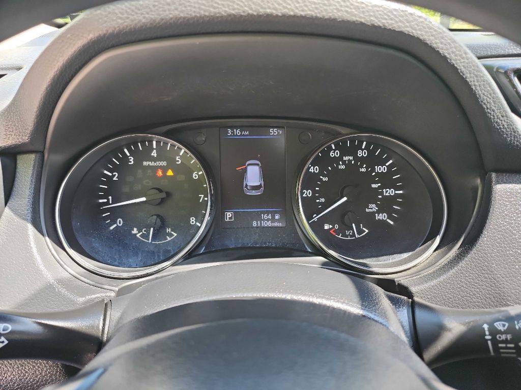 2018 Nissan Rogue Image 17