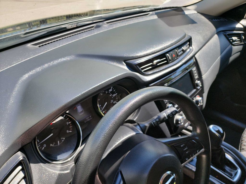 2018 Nissan Rogue Image 18