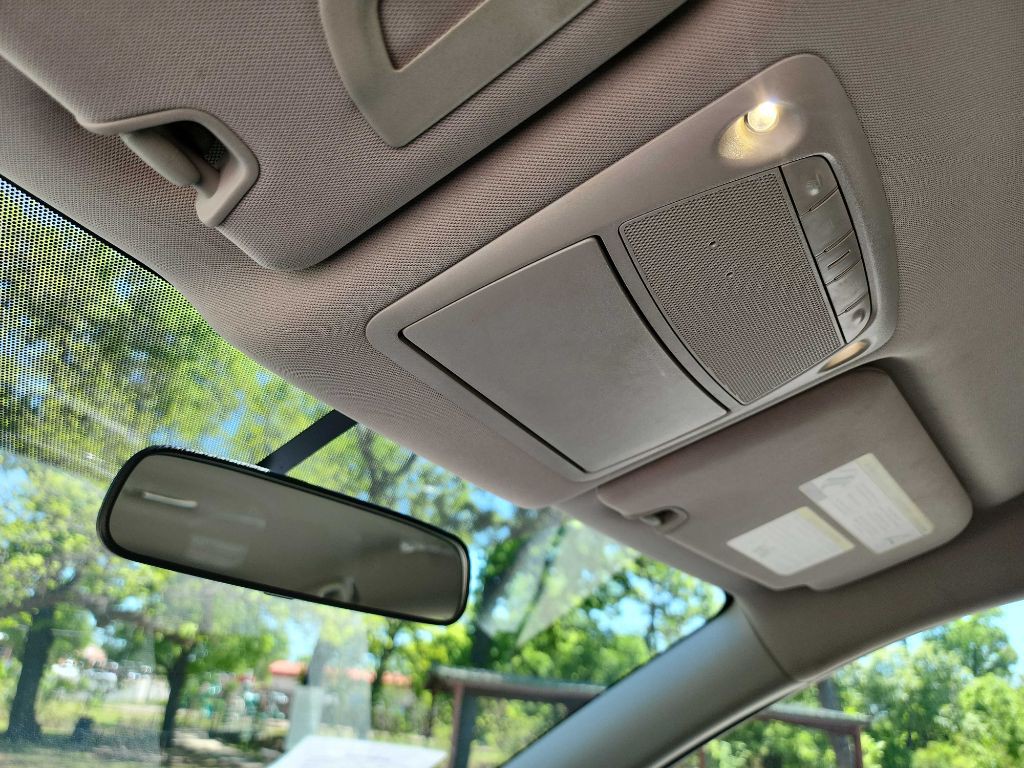 2018 Nissan Rogue Image 19