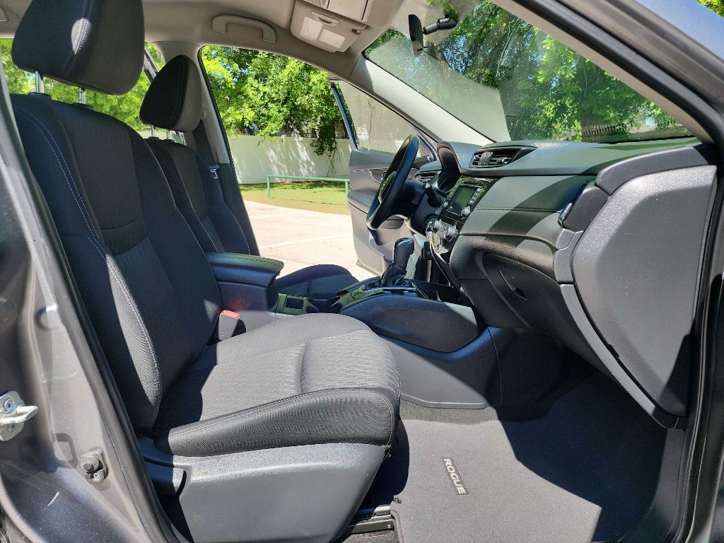 2018 Nissan Rogue Image 33