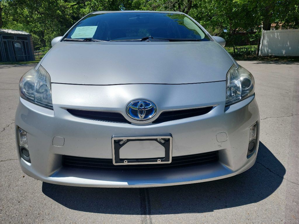 2011 Toyota Prius Image 2