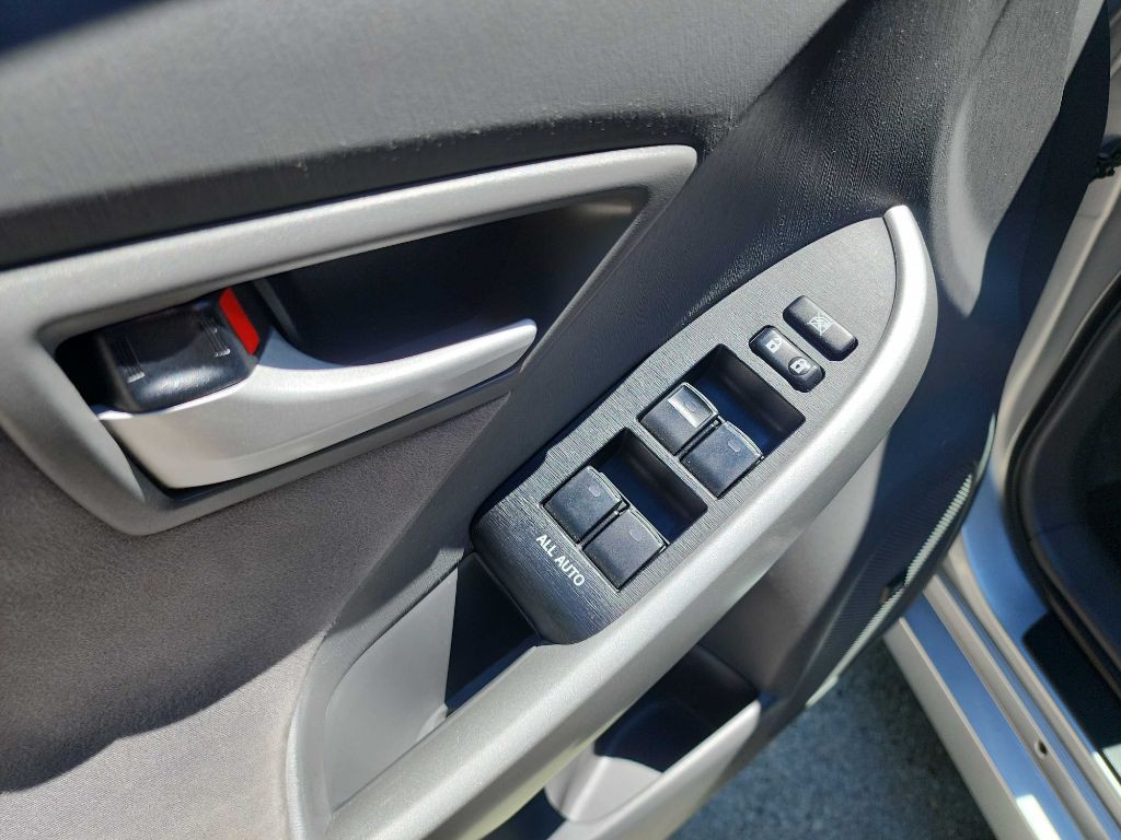 2011 Toyota Prius Image 15