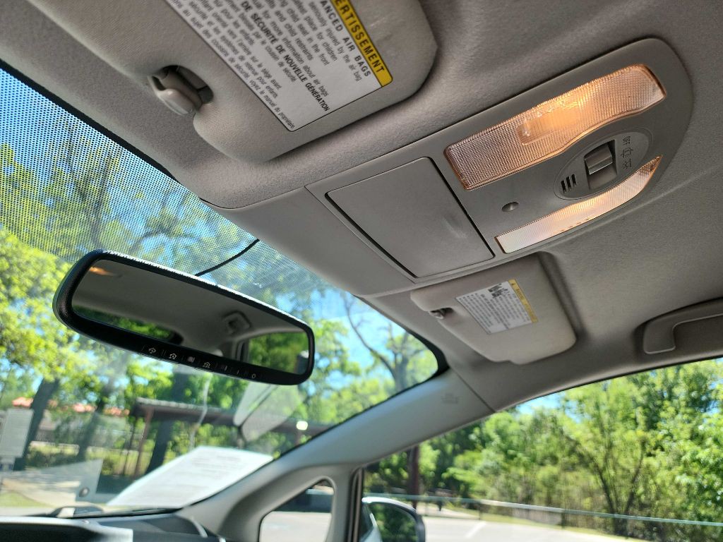 2011 Toyota Prius Image 18
