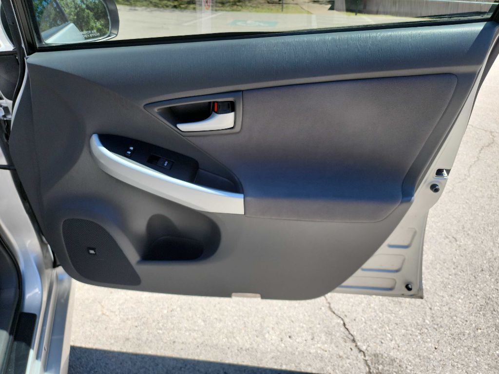 2011 Toyota Prius Image 27