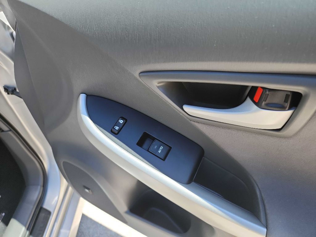 2011 Toyota Prius Image 29