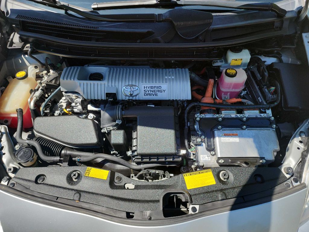 2011 Toyota Prius Image 32
