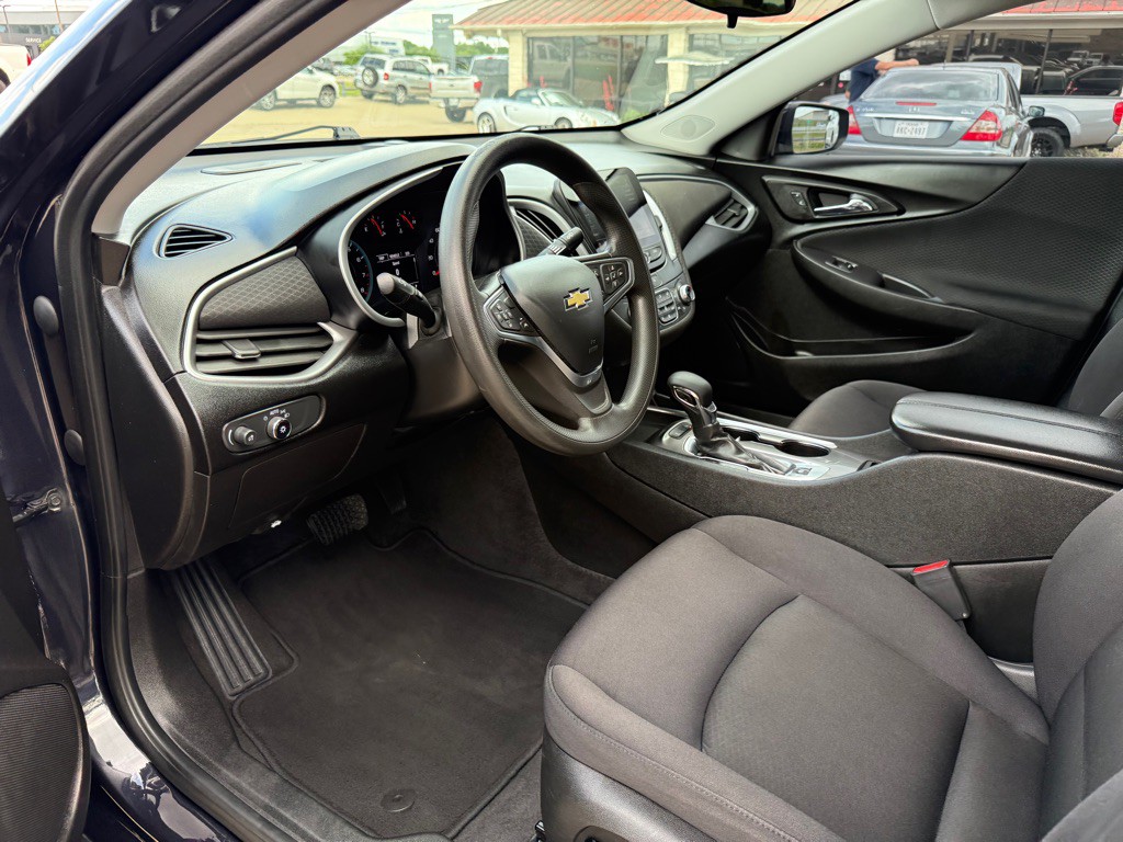 2023 Chevrolet Malibu Image 13