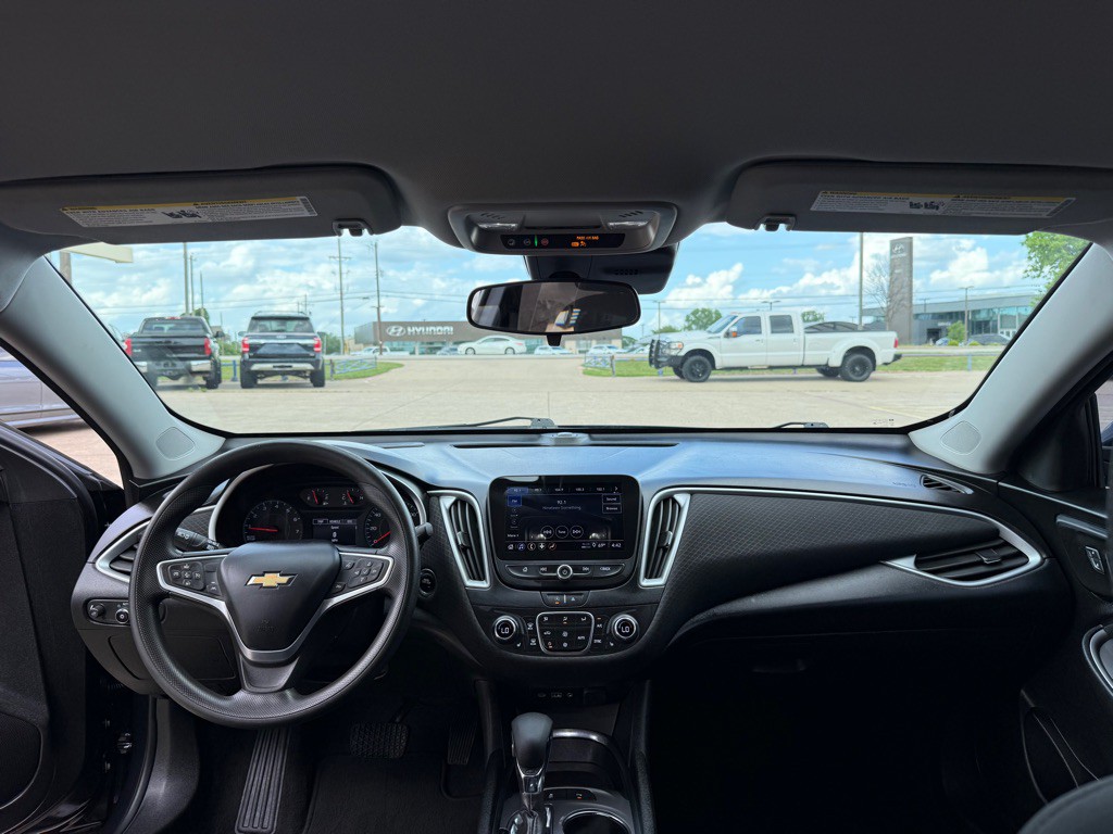 2023 Chevrolet Malibu Image 21
