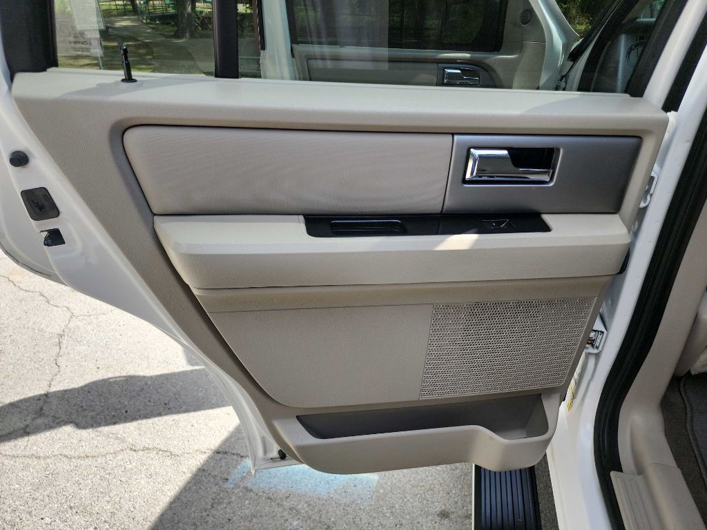 2013 Ford Expedition Image 28